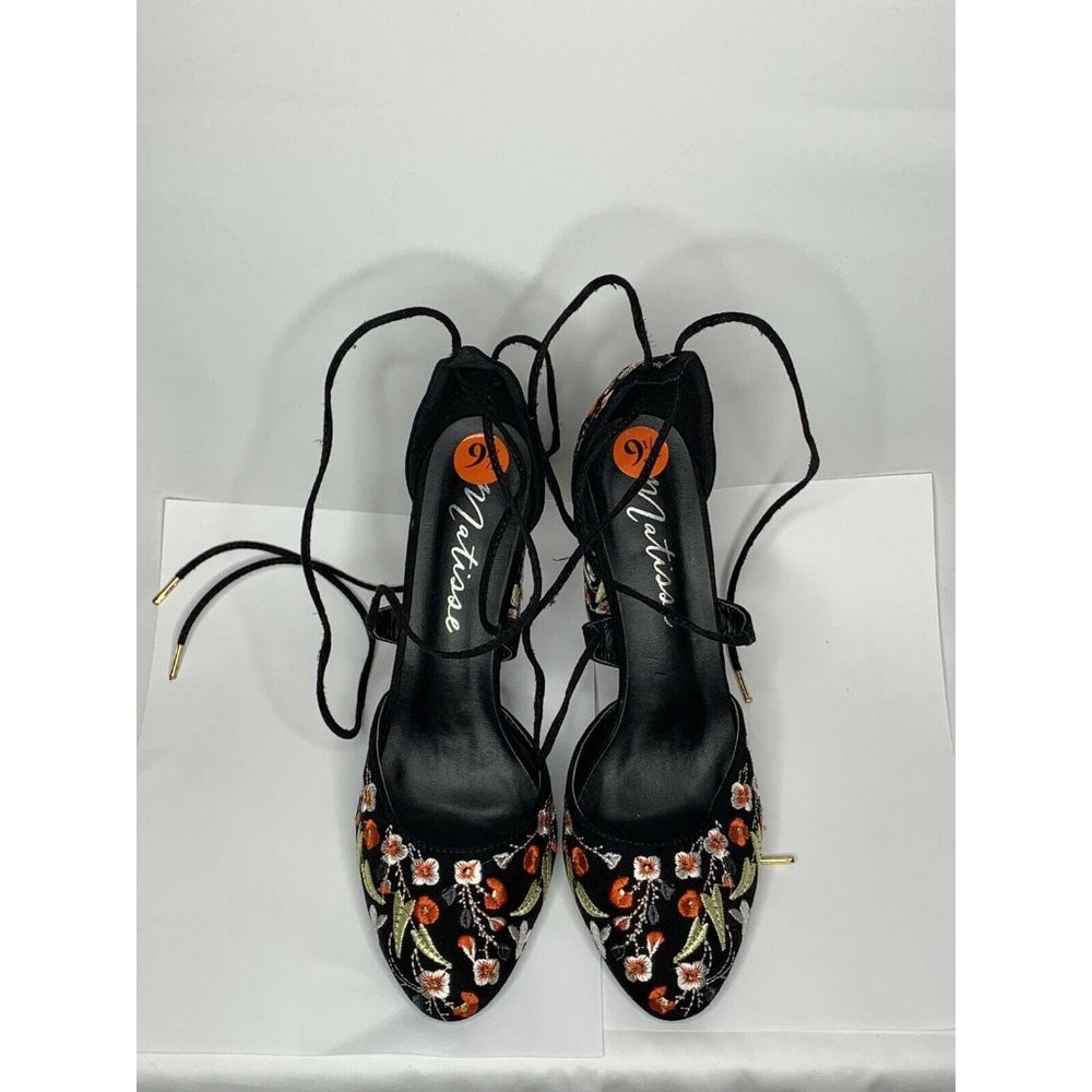 Black High Heels with Flower Embroidery Size 9.5 N